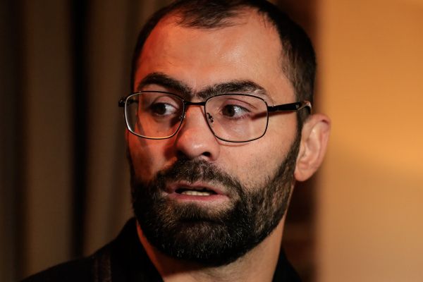 Олимпийский чемпион по боксу Рахим Чахкиев бросил вызов Александру Емельененко, Федерация бокса России готова организовать этот поединок Олимпийский чемпион по боксу Рахим Чахкиев бросил вызов Александру Емельененко, Федерация бокса России готова организовать этот поединок