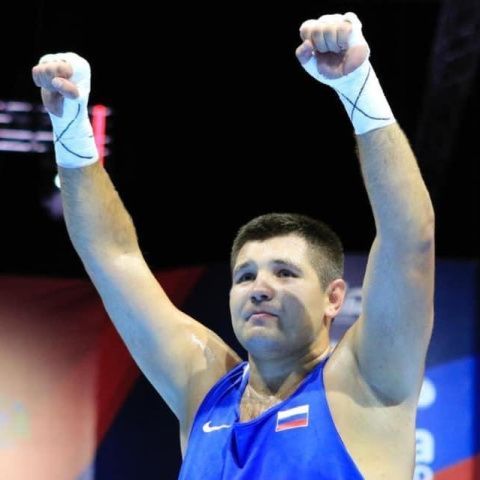 Бой Максима Бабанина и Рейнальдо Чарона отменен из-за проблем со здоровьем у кубинца