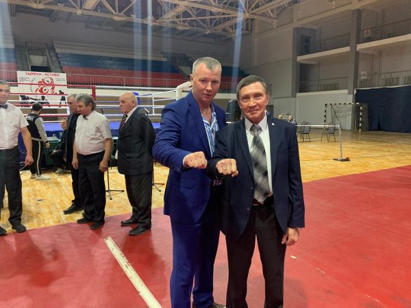 В Кстово состоялась церемония открытия детского открытого турнира по боксу В Кстово состоялась церемония открытия детского открытого турнира по боксу