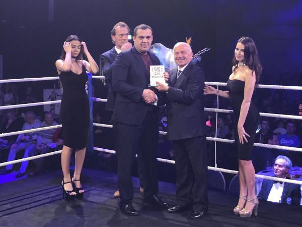 Умар Кремлёв награжден премией EUBC Awards как руководитель лучшей федерации бокса Умар Кремлёв награжден премией EUBC Awards как руководитель лучшей федерации бокса