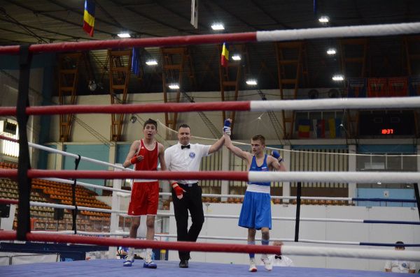 Девятнадцать российских спортсменов вышли в финал первенства Европы по боксу среди юношей и девушек 15-16 лет Девятнадцать российских спортсменов вышли в финал первенства Европы по боксу среди юношей и девушек 15-16 лет